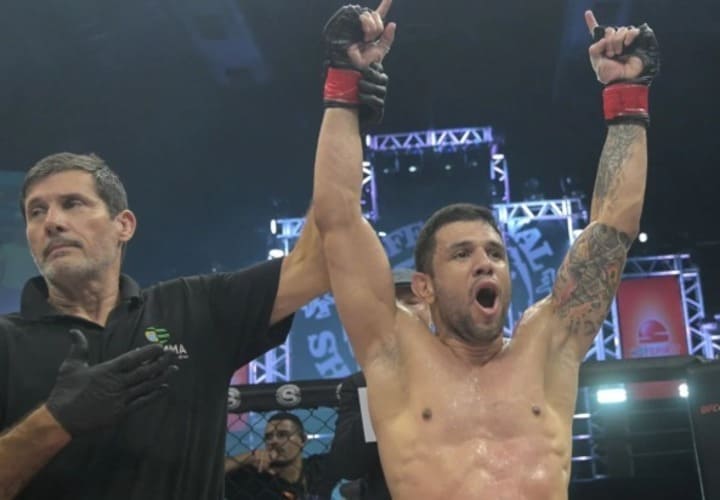 Lutador petrolinense se consagra campeão em evento internacional de MMA