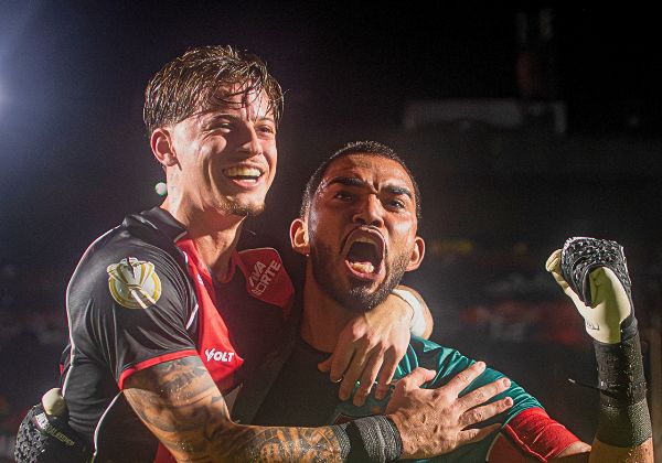 Vitória vence ABC novamente e está na final da Copa do Nordeste