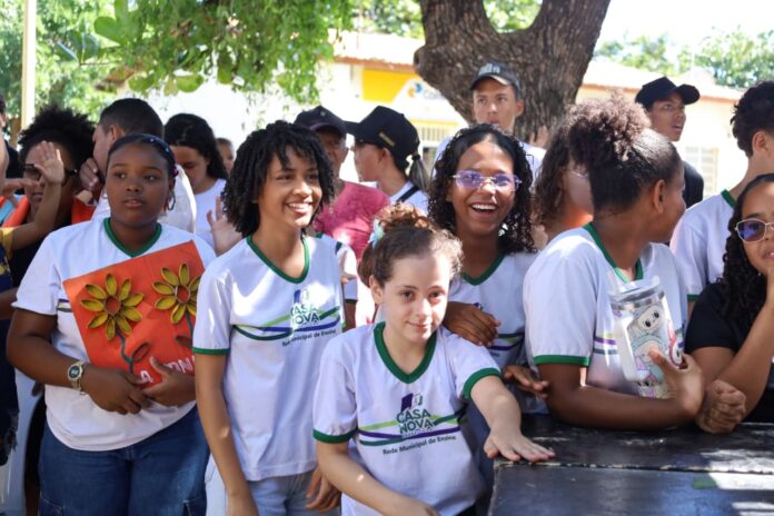 Casa Nova vai às ruas em mobilização contra o abuso e a exploração sexual de crianças e adolescentes