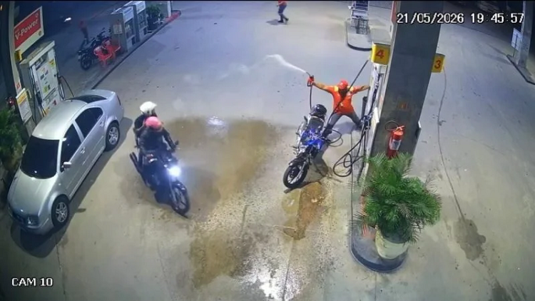 Frentista joga gasolina em assaltantes e impede sequência de roubos em posto de João Pessoa