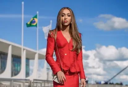 “Ironia histórica e poderosa: Erica Hilton, a MULHER que mostrou o que é representar trabalhadoras de verdade”, por Sibelle Fonseca