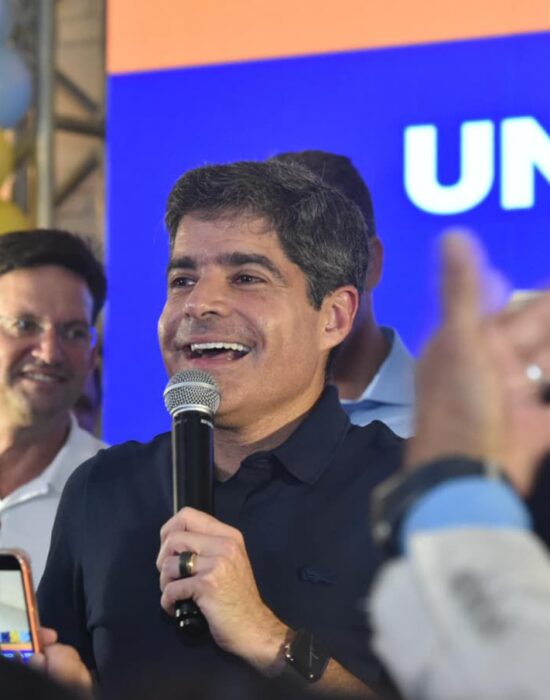 “Eles têm a máquina do estado, mas nós temos o povo”, diz ACM Neto em Vitória da Conquista