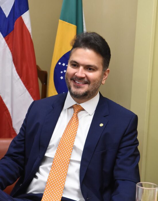 Diego Coronel vota a favor da escala 5×2 e reforça compromisso com os trabalhadores brasileiros