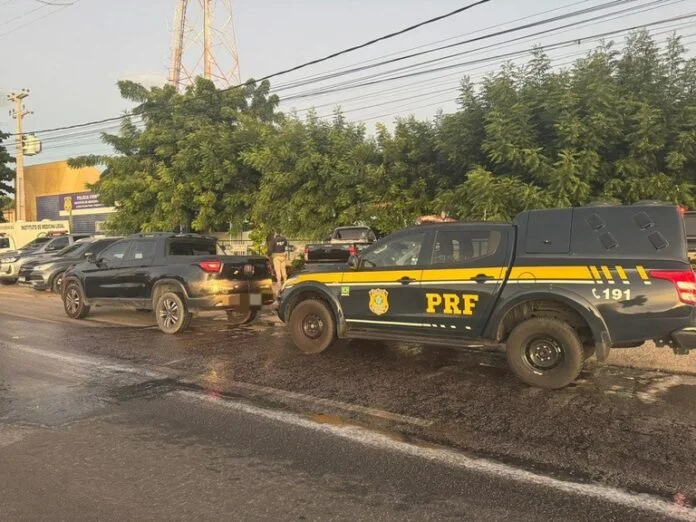 PRF recupera duas caminhonetes com queixa de apropriação indébita em São Caetano (PE) e Petrolina (PE)