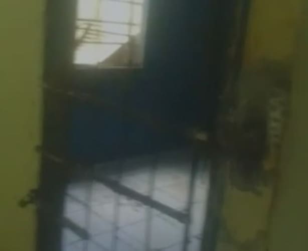 Vizinha denuncia abandono de mulher com deficiência no Vivendas