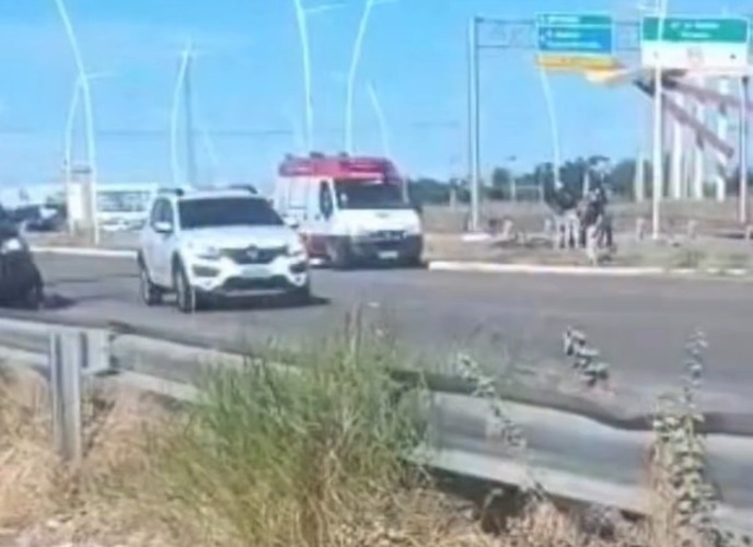 Acidente na BR-428 deixa motociclista ferido
