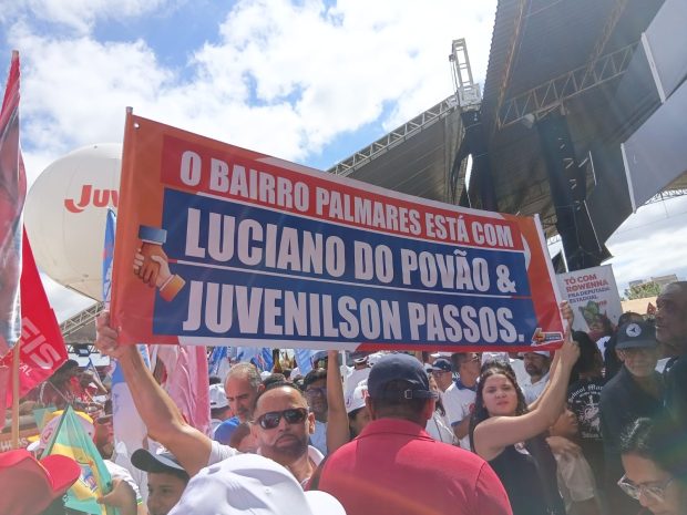 Juvenilson Passos arrasta multidão por ruas de Juazeiro e impressiona Jerônimo e Wagner