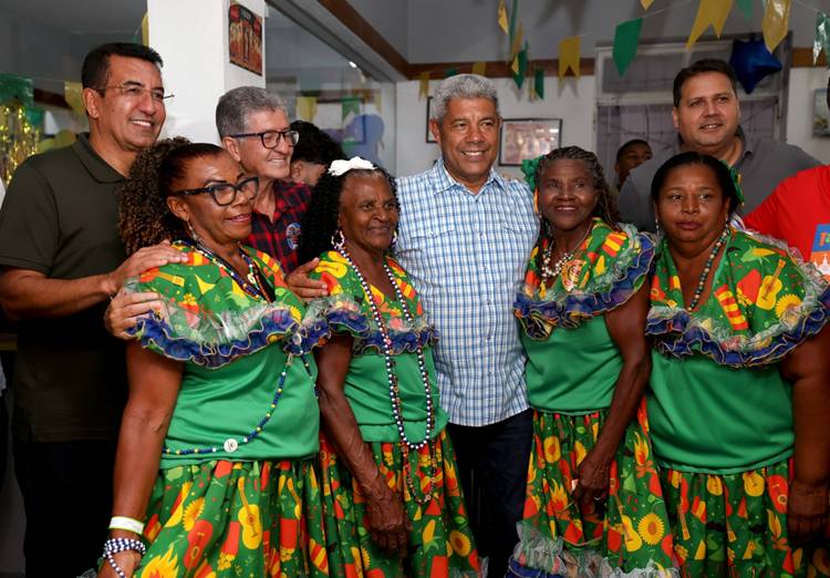 Jerônimo prestigia festejos juninos de Senhor do Bonfim e Jaguarari