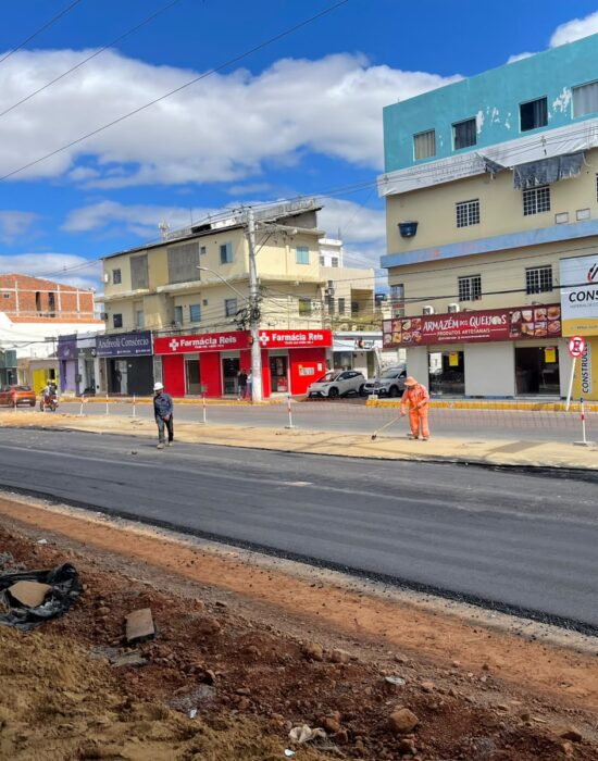 Nova grande rotatória marca avanço histórico da Travessia Urbana e transforma mobilidade no centro de Juazeiro