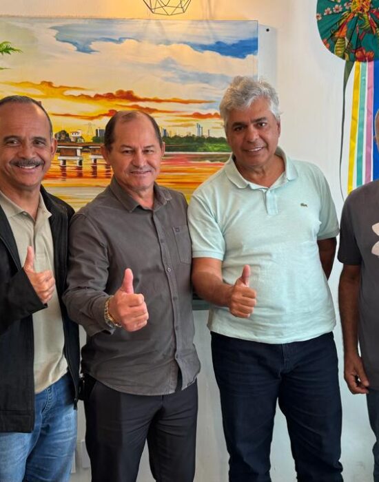 Com Robinho, Elinaldo reúne lideranças e fortalece grupo político no Norte da Bahia