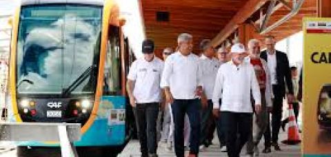 Jerônimo Rodrigues entrega primeira estação do VLT de Salvador e marca avanço