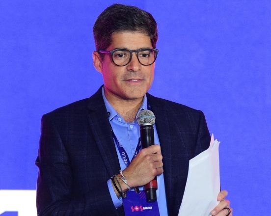 ACM Neto volta a atacar PT por obras paradas no interior da Bahia
