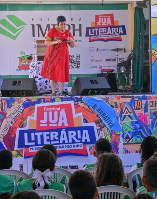 Em apenas 4 dias o Juá Literária superou o público do ano passado, chegando a 80 mil pessoas circulando no festival das 08h da manhã à meia noite