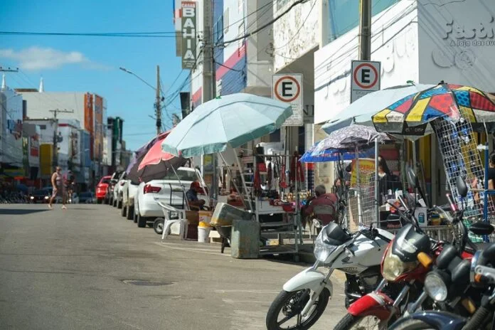 Portaria do Governo regulamenta o trabalho no comércio durante os feriados