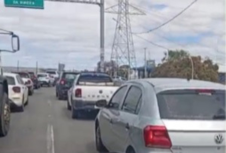Novo engarrafamento é registrado na Ponte Presidente Dutra nesta terça-feira