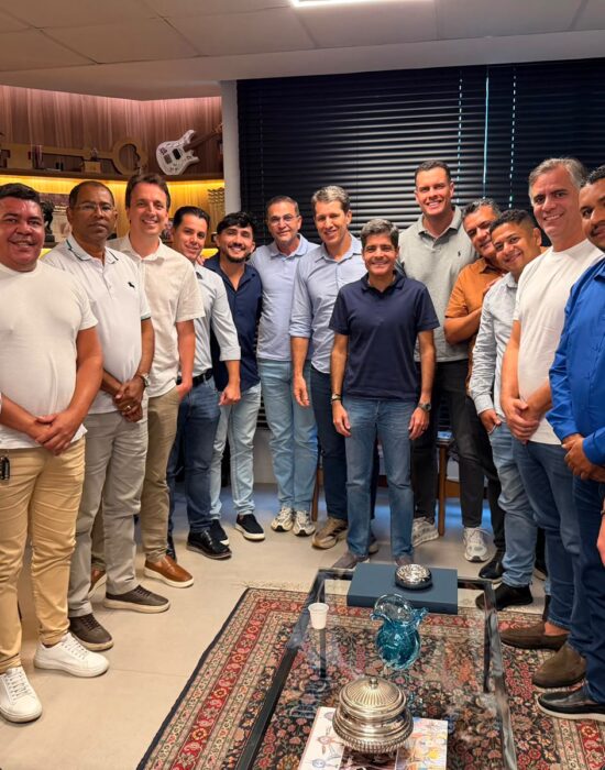 ACM Neto recebe prefeito e vereadores de Jequié, reforça compromisso com o município e defende parceria com a gestão local