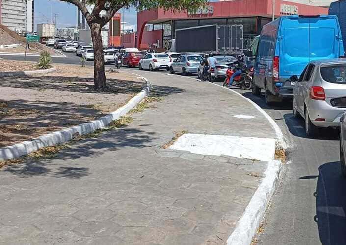 Obra de drenagem trava trânsito na Ponte Presidente Dutra e em áreas centrais de Petrolina