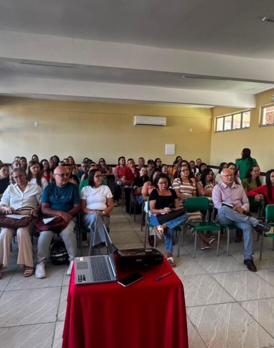 Prefeitura de Casa Nova promove encontro formativo e fortalece a educação municipal