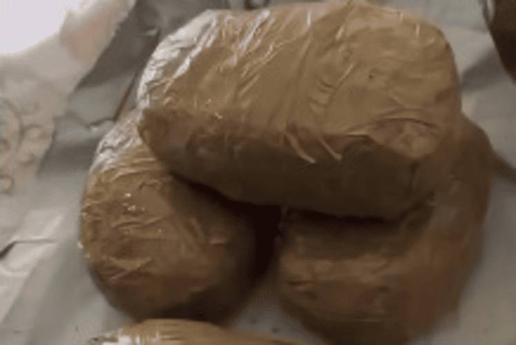 Denúncia de tráfico leva à apreensão de quase 4 kg de droga em residência de Petrolina
