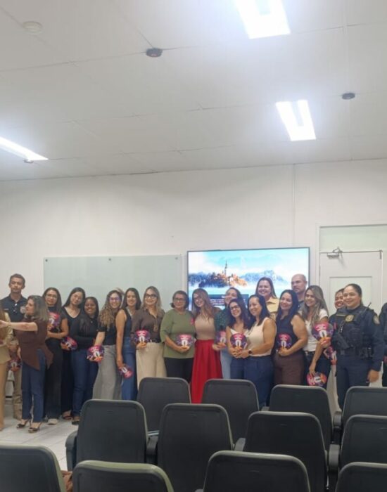 Patrulha Maria da Penha da GCM de Juazeiro participa de roda de conversa sobre atendimento multiprofissional a vítimas de violência doméstica