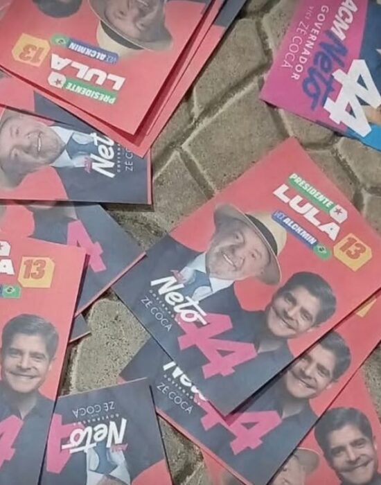 Material de campanha que associa Lula a ACM Neto circula em cidades da Bahia no dia da eleição