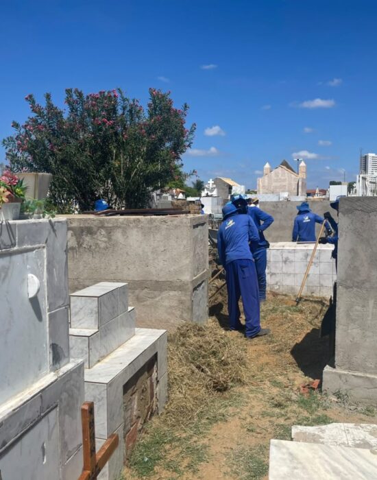 Prefeitura de Juazeiro prepara cemitérios para receber famílias em homenagem aos entes queridos no Dia de Finados