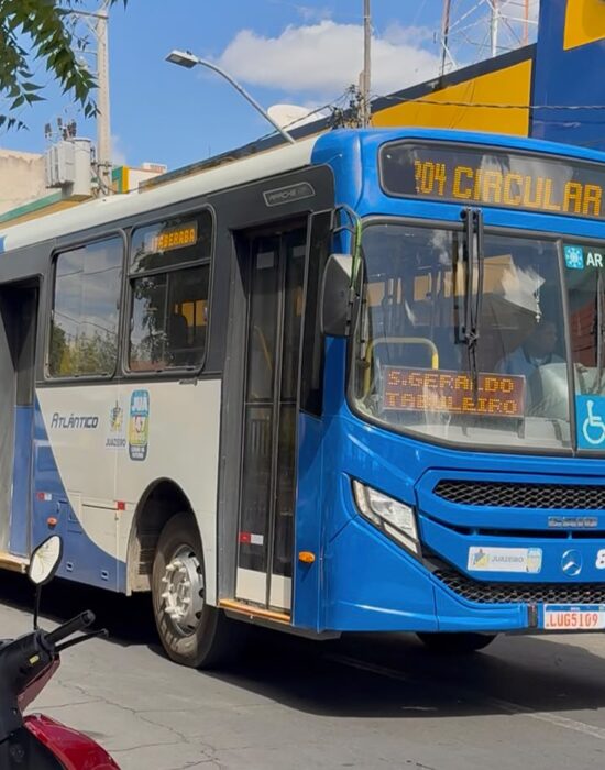 A Autarquia Municipal de Trânsito e Transporte (AMTT) de Juazeiro informa que os ônibus do sistema de transporte urbano do município terão gratuidade neste domingo (25), das 6h às 20h, durante o segundo turno das eleições.